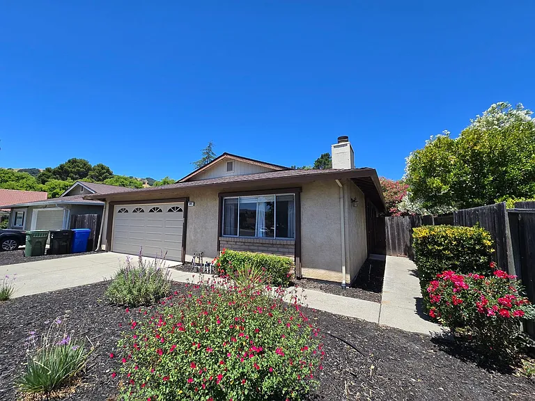 505 Mission Pl — Photo 3