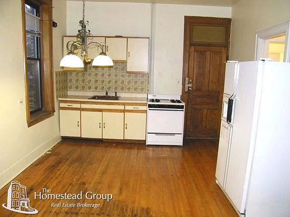 2nd image of 1049 N Wolcott Ave APT 1r