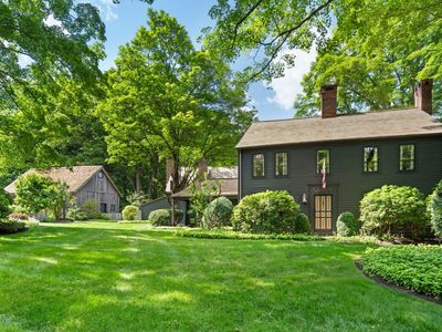 20 Taunton Hill Road, Newtown, CT, 06470