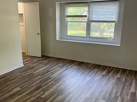 3rd image of 103 Marine Dr #2