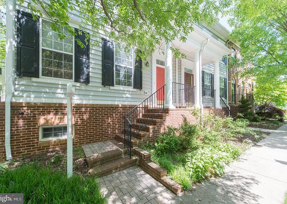 1st image of 709 Garden View Way