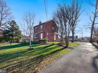 6325 Oak Ridge Dr, Alexandria, VA 22312