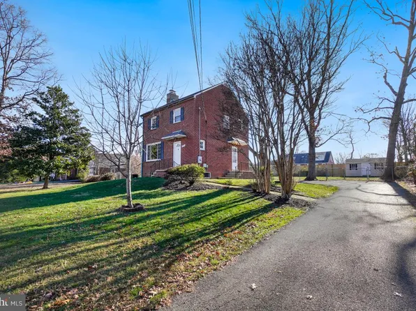6325 Oak Ridge Dr, Alexandria, VA 22312