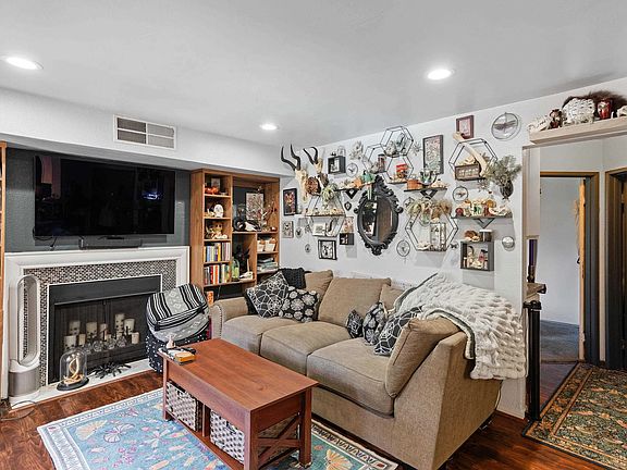 2nd image of 9750 Mesa Springs Way Unit 46