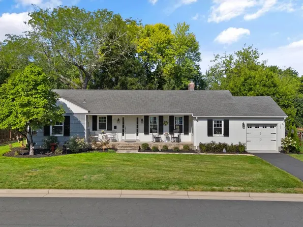 131 Woodberry Rd NE, Leesburg, VA 20176