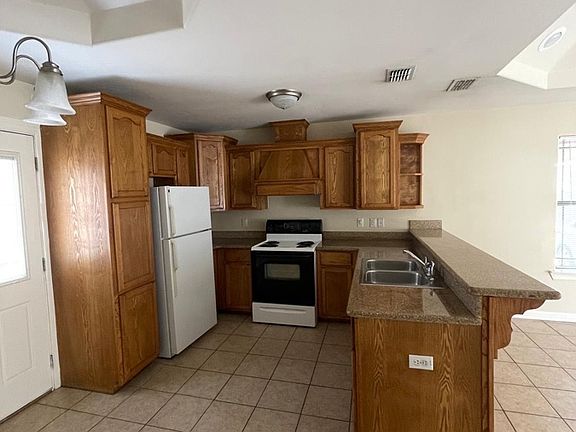 2nd image of 1205 S Palm Dr #4