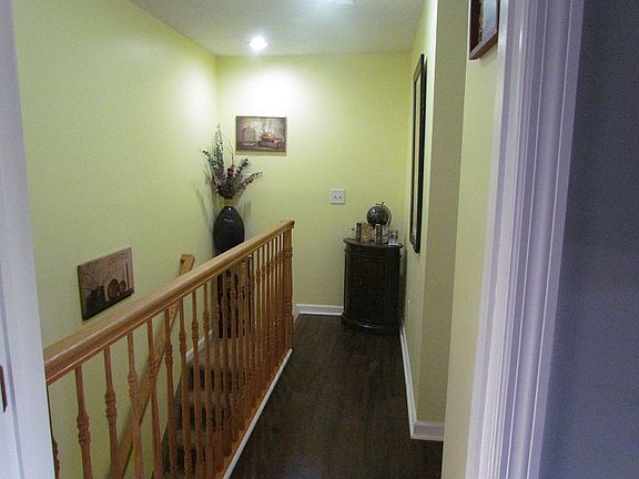 4th image of 360 Barlow Ave APT 17A
