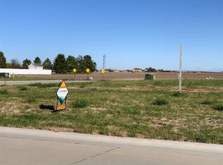 2705 E 17th St, Hays, KS 67601