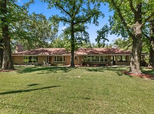 2915 Three Acres Ln, Saint Louis, MO 63125