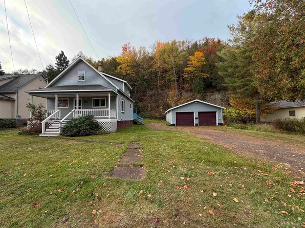 348 Marquette St, Ishpeming, MI 49849