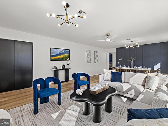 4th image of 7 Bordeaux Ct