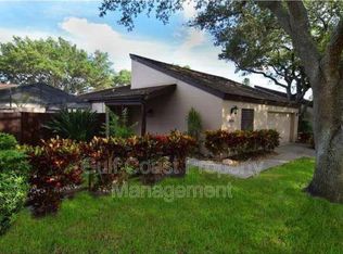 3926 Glen Oaks Manor Dr, Sarasota, FL 34232