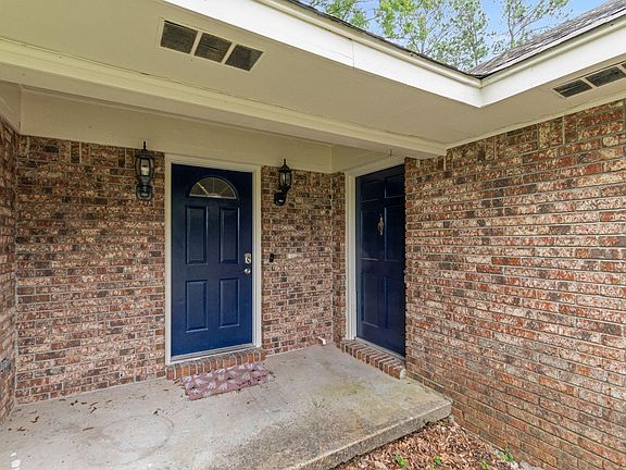 4th image of 400 Hacienda Ave