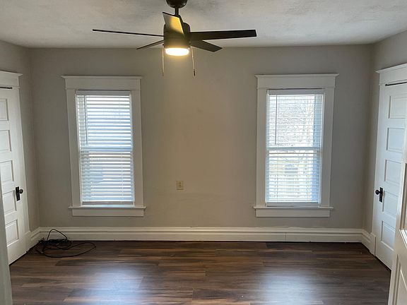 2nd image of 303 Washington St APT 3