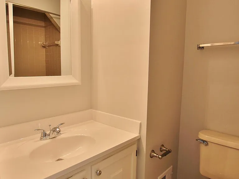 7321 Mallory Ln — Photo 23