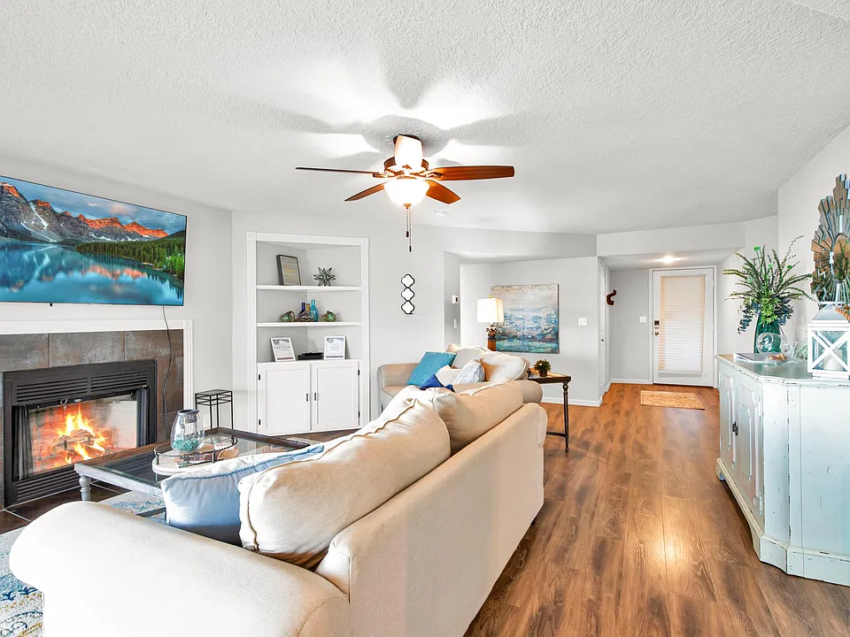 404 Regatta Bay Cir #2A
