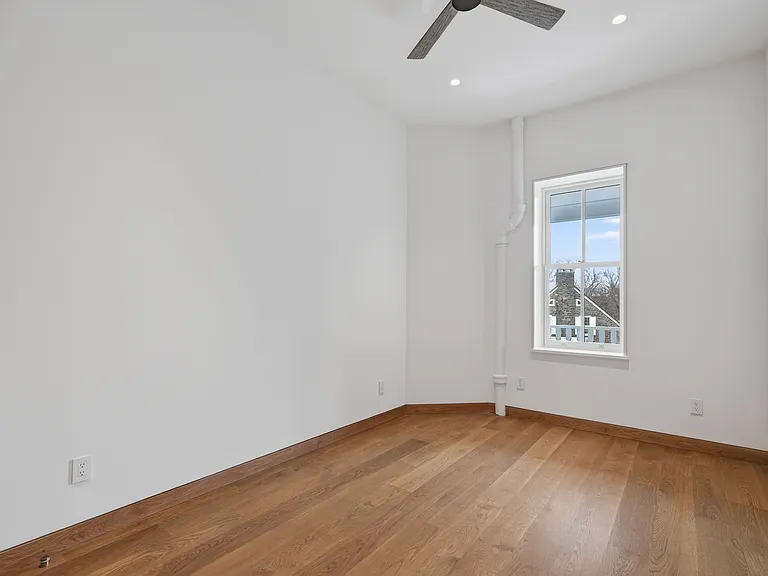 316 Wall St #2 — Photo 8