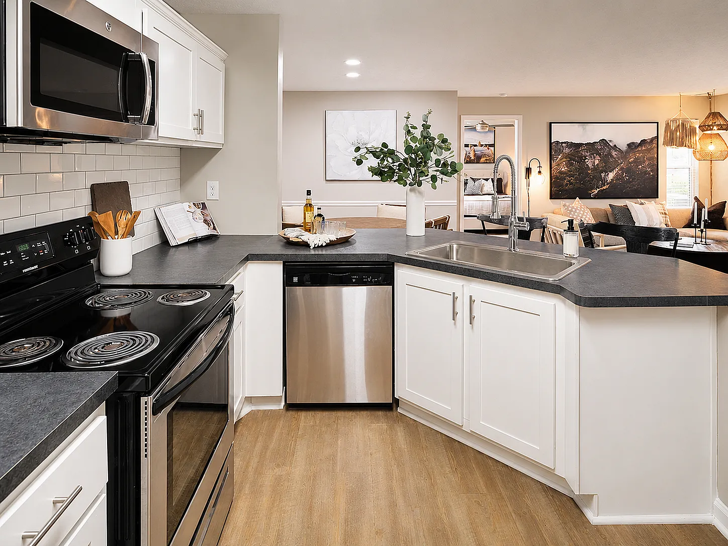 Avana Acworth — Photo 1