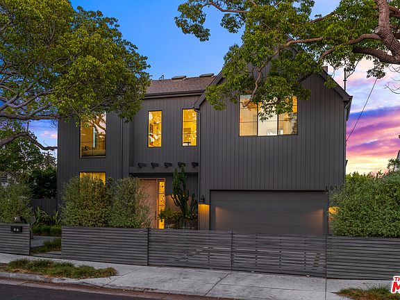 5th image of 1078 Superba Ave