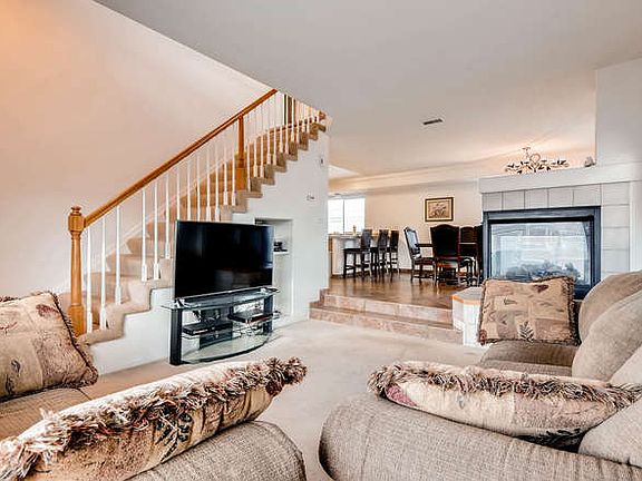 3rd image of 3884 Orleans Ct