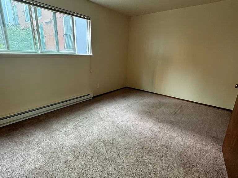 4119 11th Ave NE #1003 — Photo 8