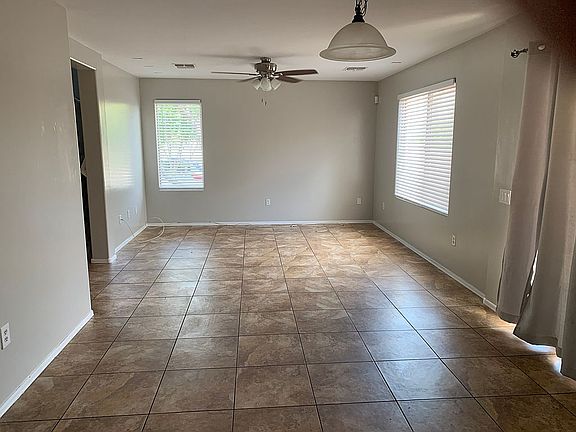 3rd image of 6047 S Hawks Hollow Ct