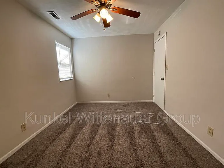 1807-2 Jamestown Rd — Photo 12