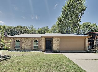 1225 Steinburg Ln, Fort Worth, TX 76134