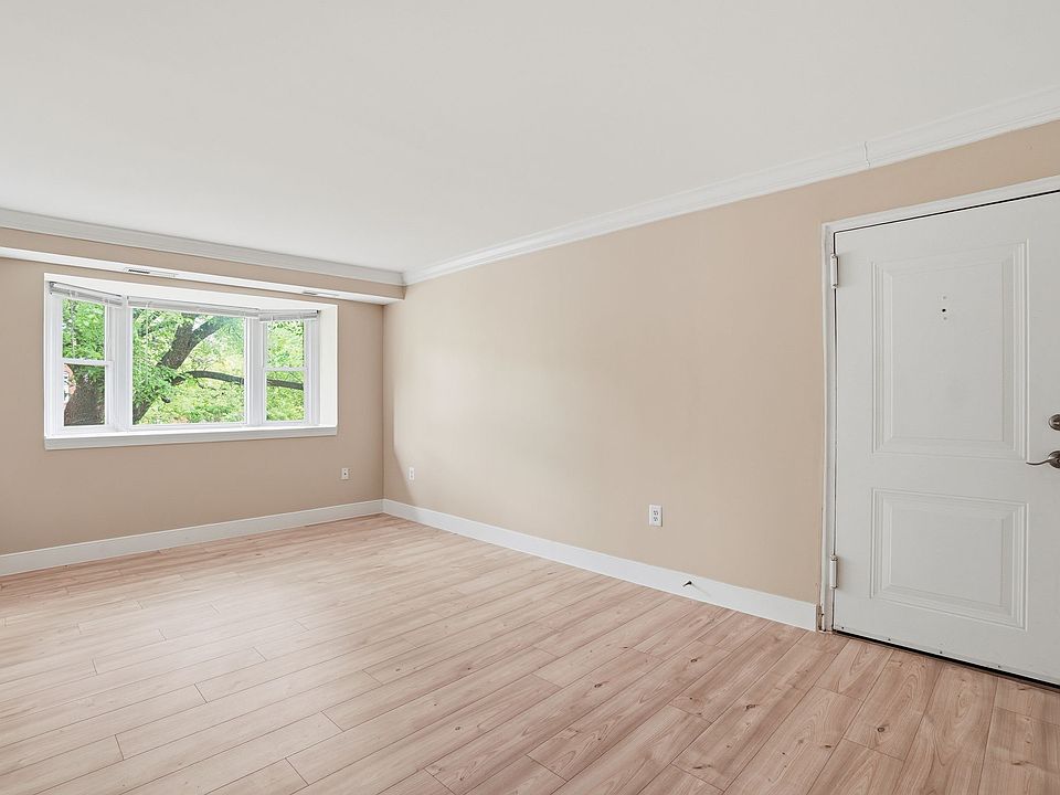 1st image of 2841 Gainesville St SE APT 201