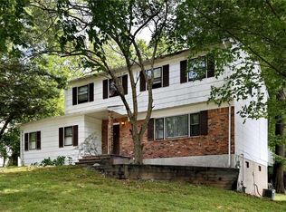 21 Dolphin Rd, New City, NY 10956