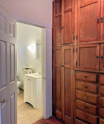4th image of 3302 Kenilworth Ave APT 406