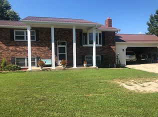 6043 State Highway 32, Farmington, MO 63640