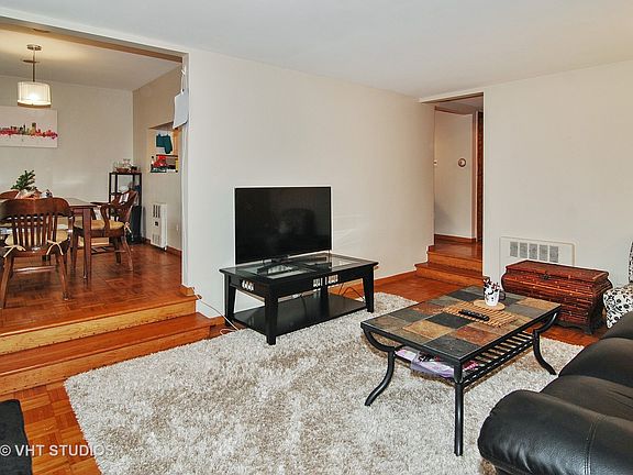 3rd image of 1029 Washington Blvd APT 202