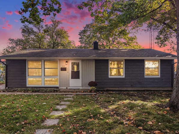 822 Patterson Dr, South Bend, IN 46615
