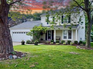 386 Dalton Dr, Rochester Hills, MI 48307