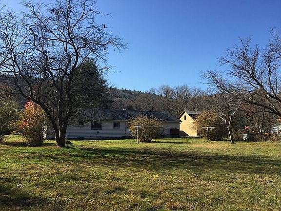4th image of 369 Delaware Dr