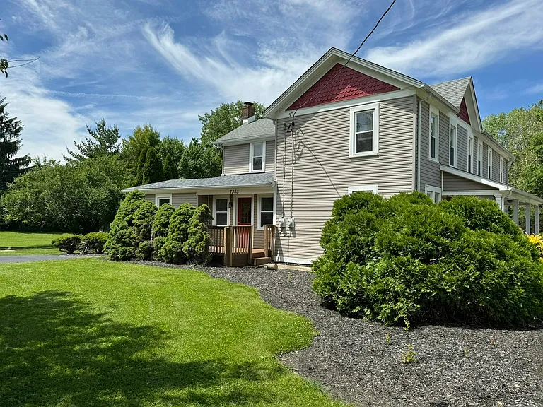 7385 Yankee St — Photo 3