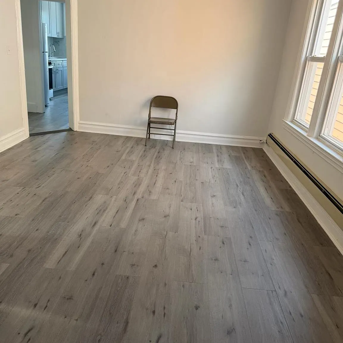 3 bed, 1.0 bath, $3,000 — Photo 3