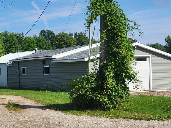 2nd image of 2150 Cardinal Ln
