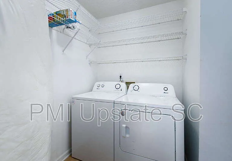 12 Hayfield Ln — Photo 13