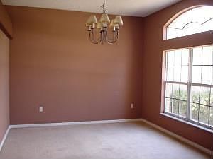 5th image of 85 Burroughs Dr