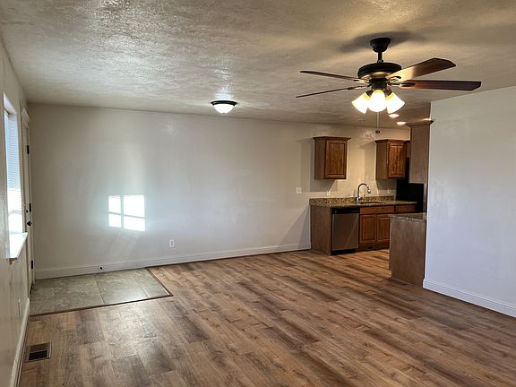 5th image of 279 Country Club Pkwy Unit 4A