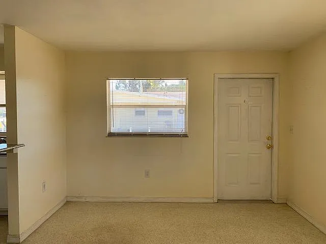 723 Joel Blvd #C — Photo 2