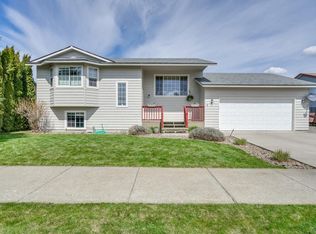 7411 W Meadow Lark Ln, Rathdrum, ID 83858