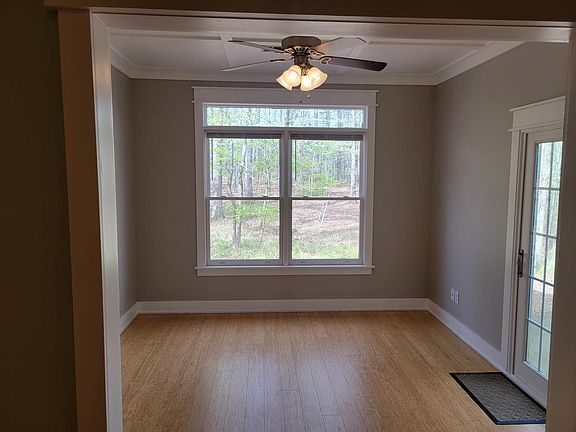 4th image of 129 Moudy Ln