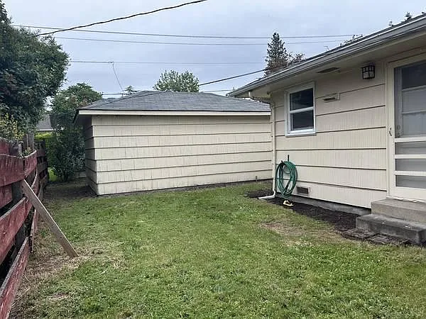 855 W 19th Ave — Photo 24