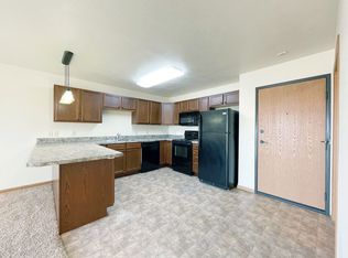 2200 33rd St NW #305, Minot, ND 58703