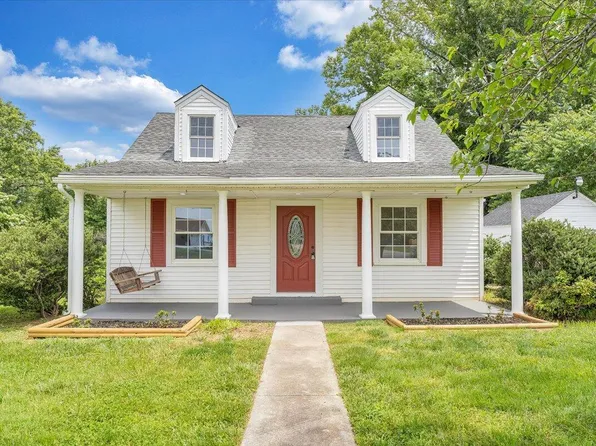 2318 Lovers Ln, Vinton, VA 24179