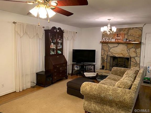 4th image of 99 Queen Anne Dr