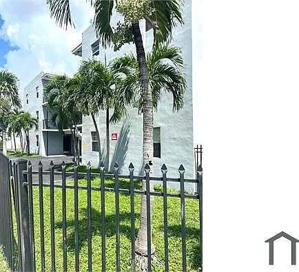 1801 NW 54th St — Photo 5